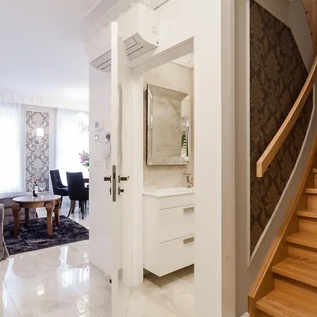 Luxury - Old Town - Rynek Apartmán *